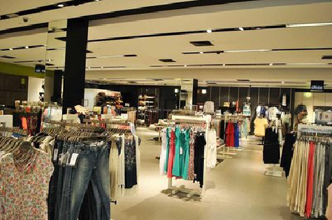 施秉商场里的店面怎么装修？